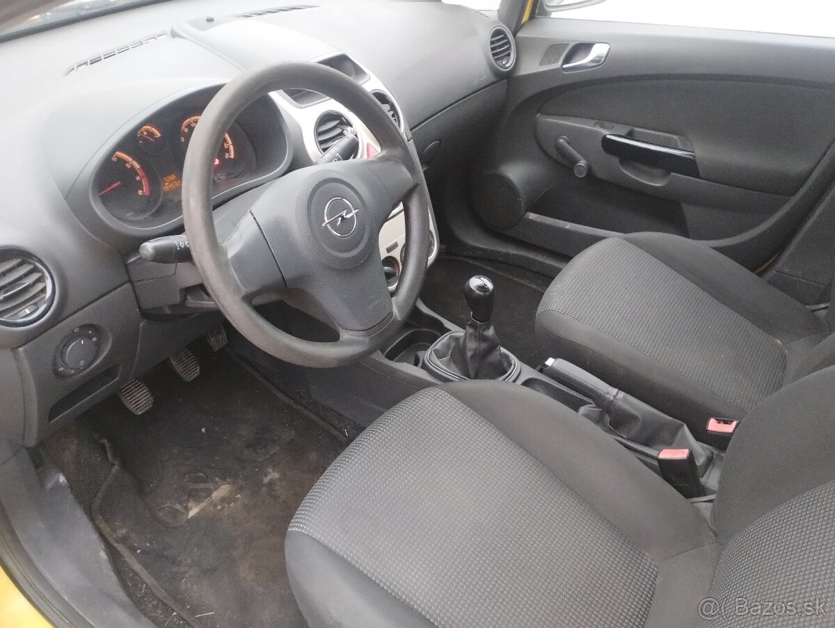 Opel Corsa 1.0 12V Essentia - 10
