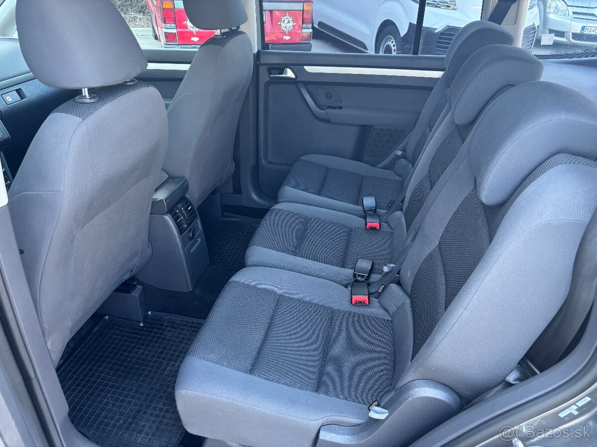 VW Touran, 1.6 TDi, 77 kW - 10