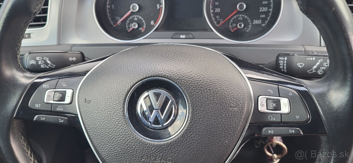 Volkswagen Golf 1,6TDI variant Blackedition 2013 - 10
