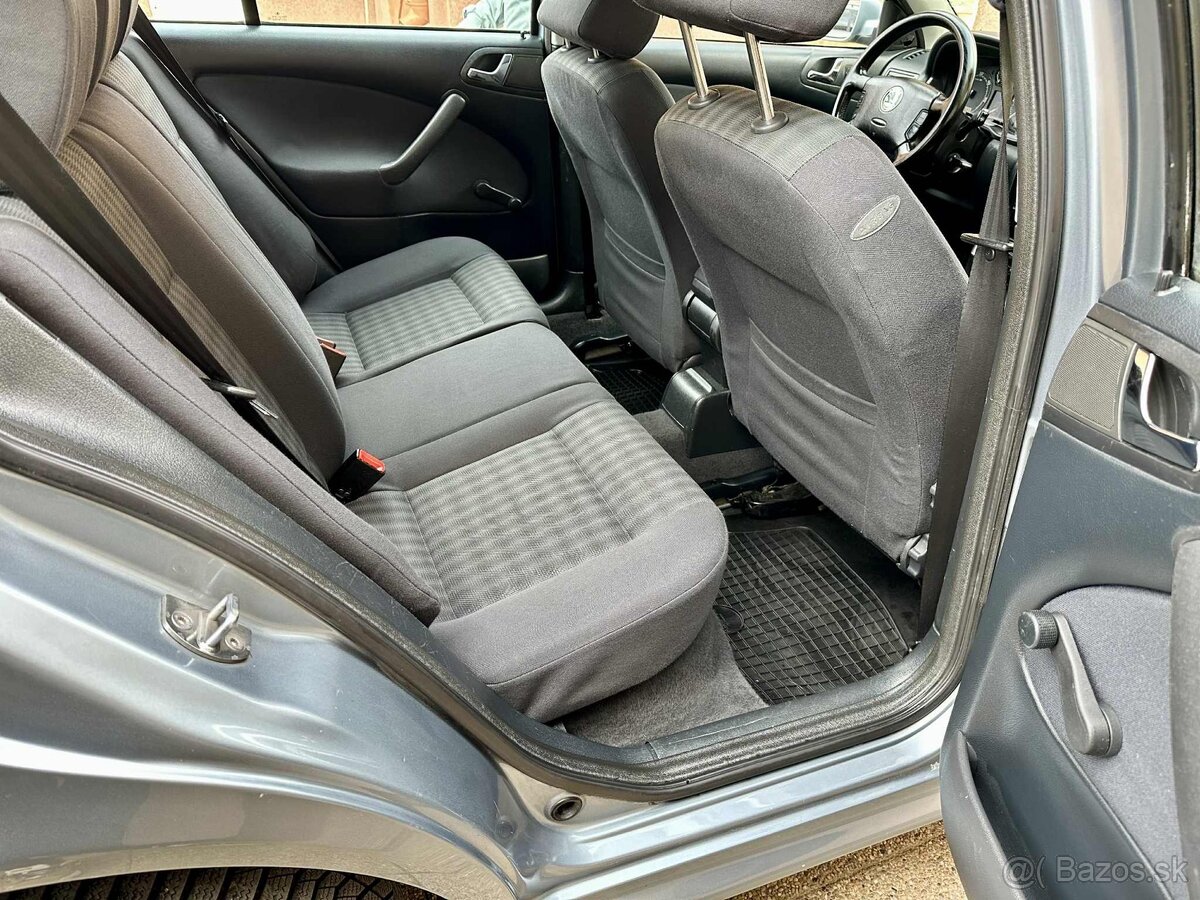 Škoda Octavia 1.9 TDI 4x4 74 kW rok 2005 dovoz Ch - 10