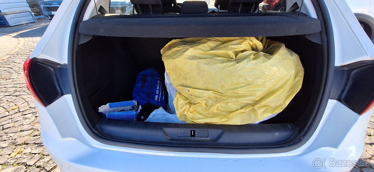 Na predaj Peugeot 308 STYLE 1.6 BlueHDi 100k BVM5 - 10