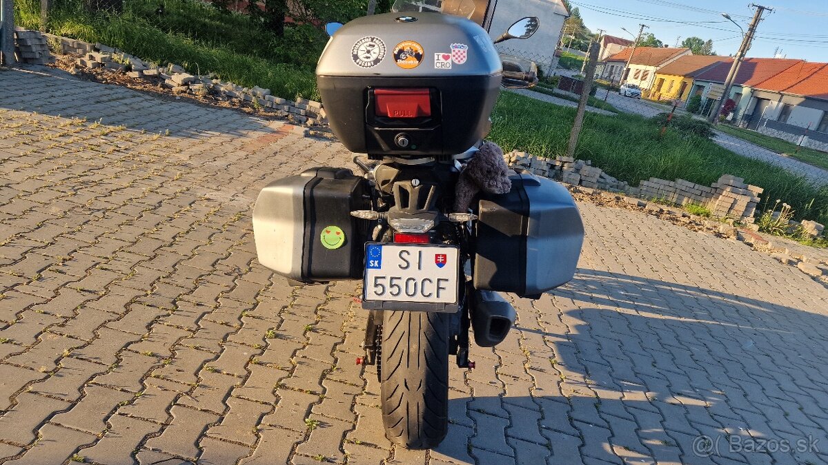 Predám BMW s1000xr,ročník 9/2017 najazdené 52 654km , 121kw - 10