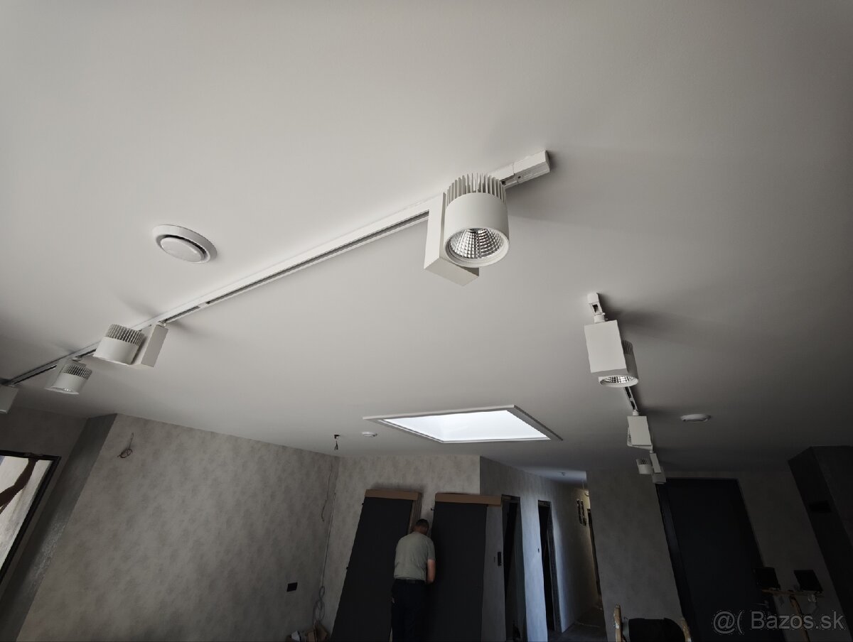 Kolajnicove svetla GLOBAL - 10