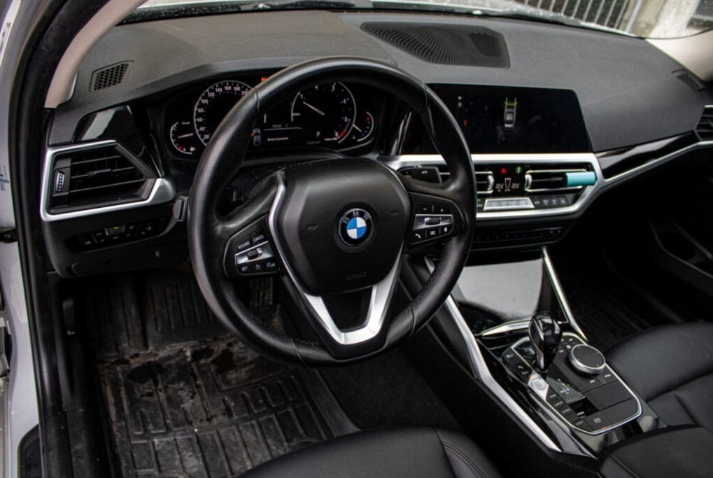 BMW Rad 3 320d Advantage A/T RWD - 10