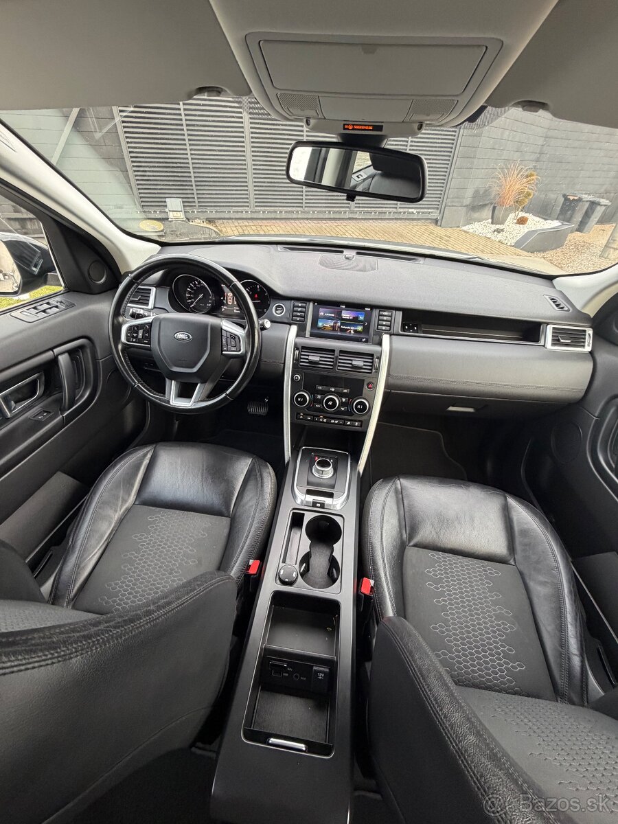 Land Rover Discovery Sport - 10