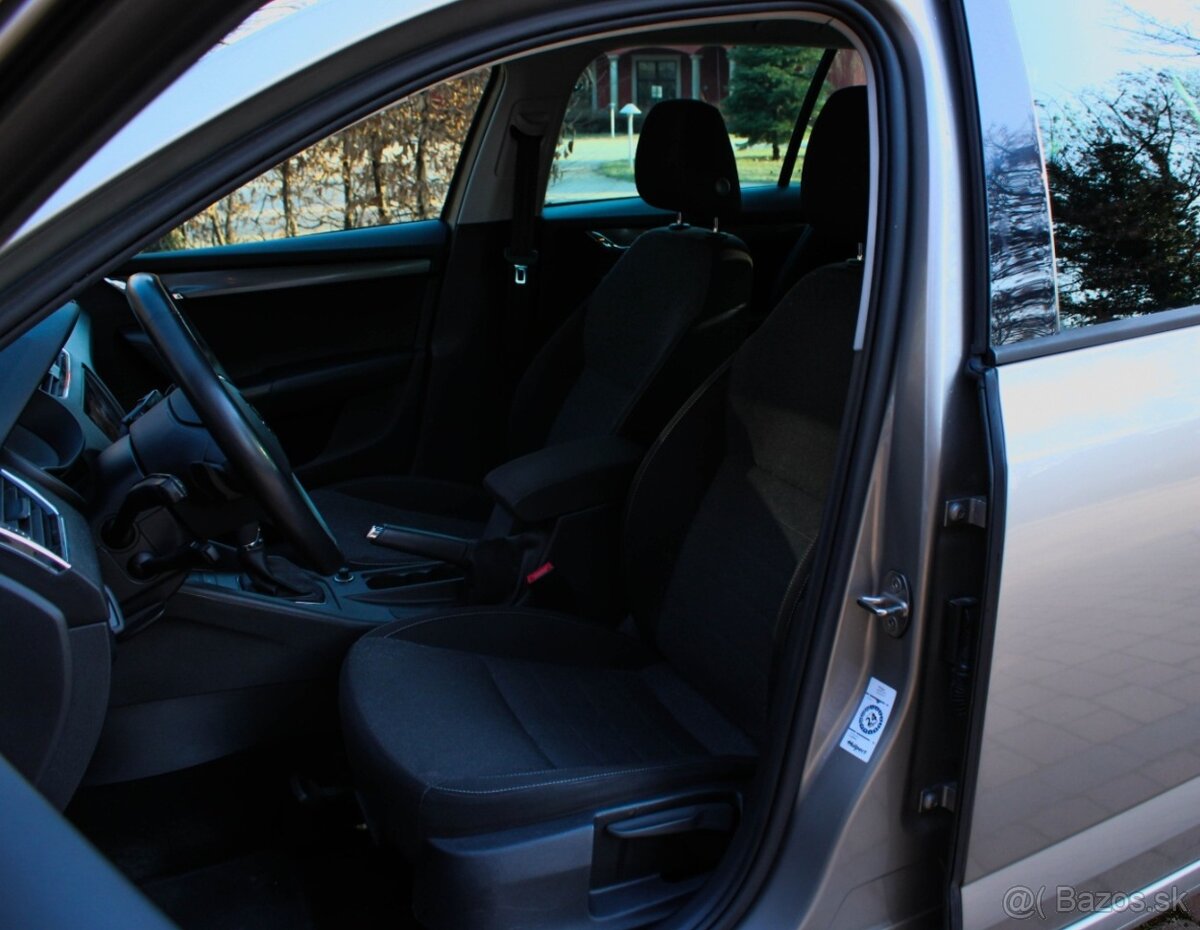 Škoda Octavia Combi 2.0 TDI Team DSG - 10