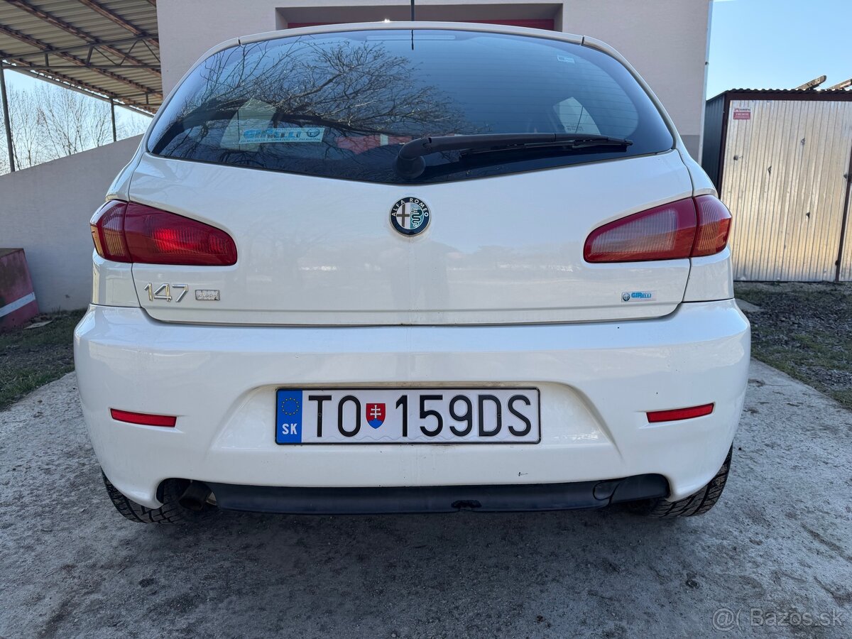 Alfa Romeo 147 1.6 - 10