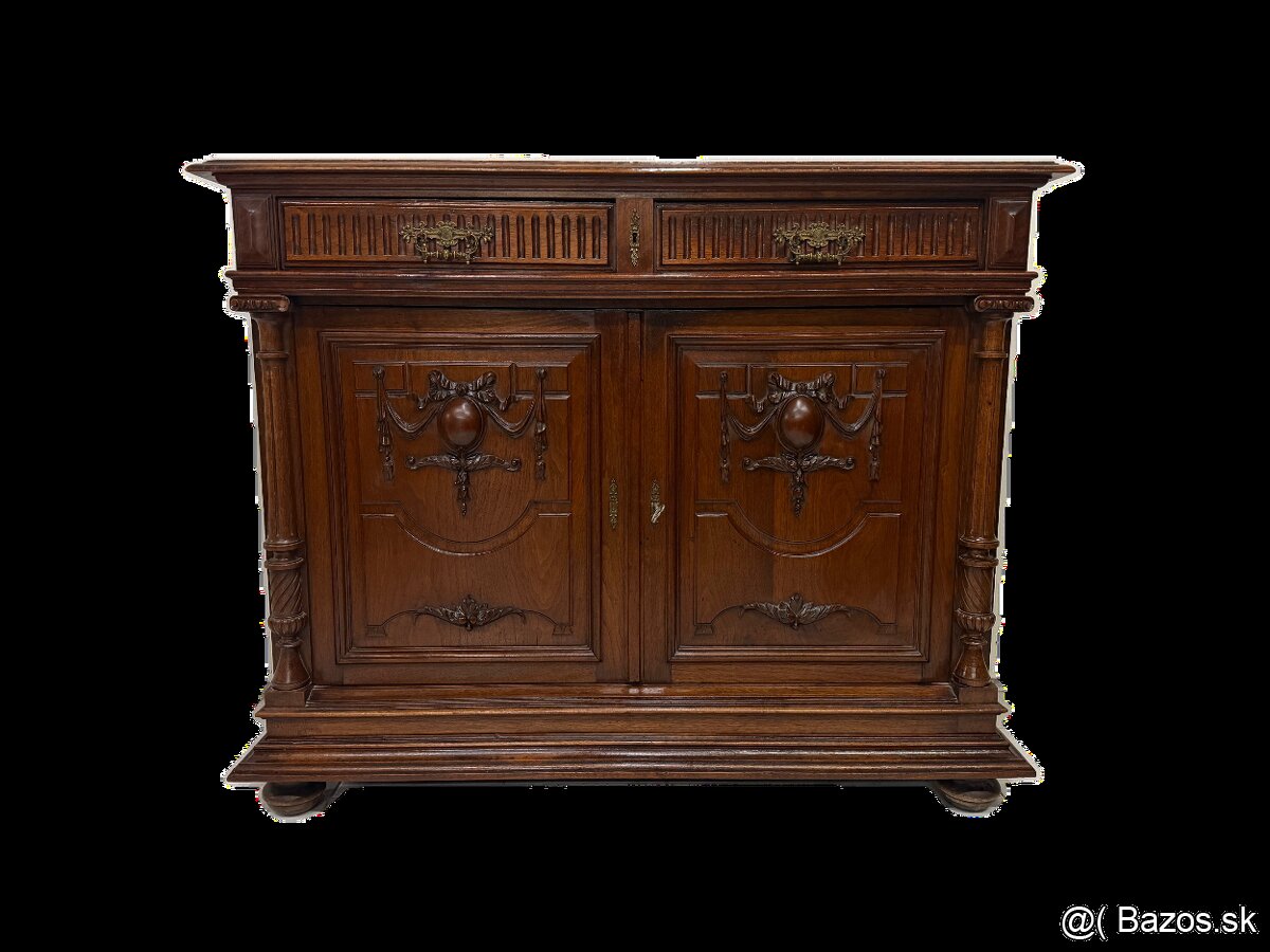 Starožitná masivní skříň - 10