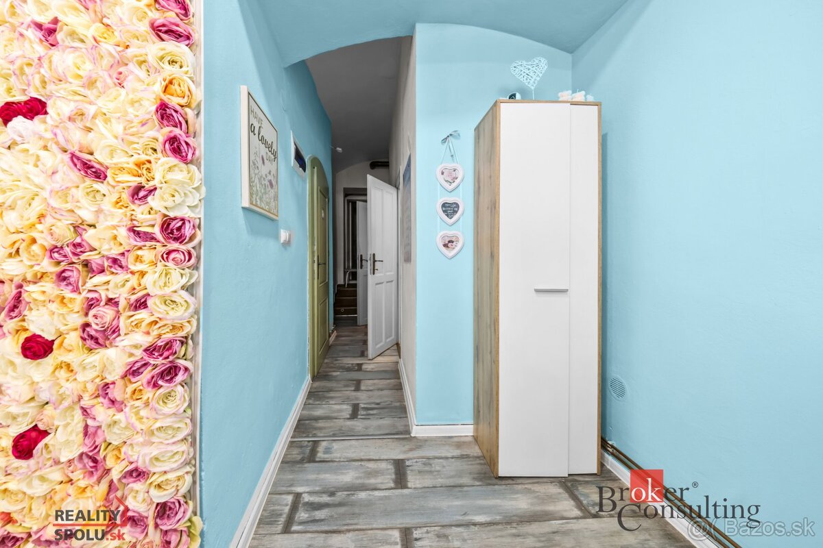 Vstupná brána do centra Banskej Štiavnice | Komerčný priesto - 10