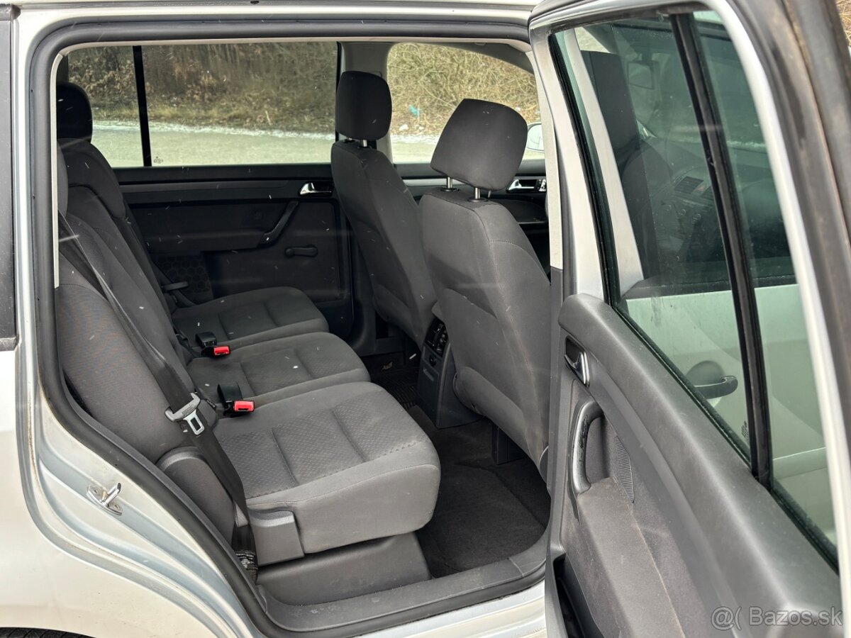 Volkswagen Touran 1.9TDi - 10