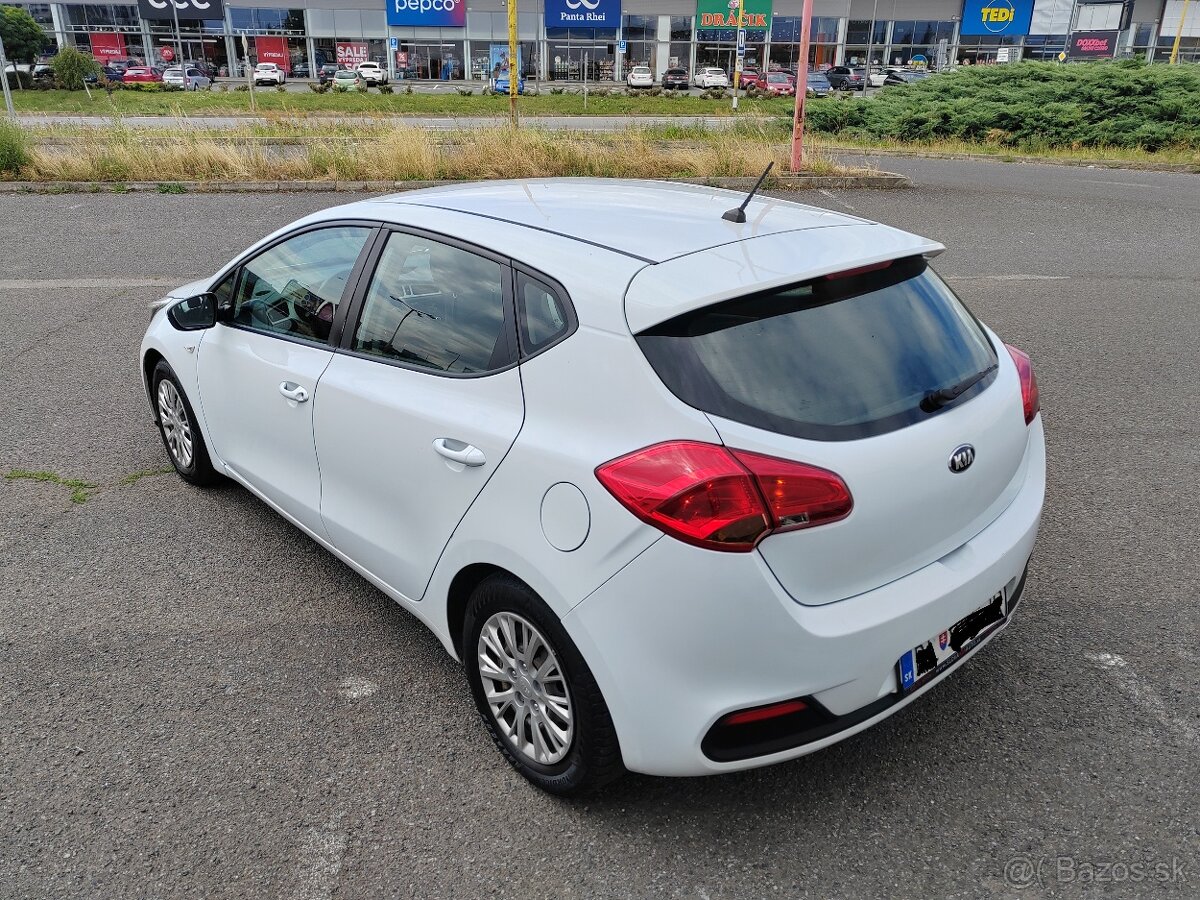 Kia Ceed 1.4CRDI 66KW Možné splátky alebo výmena za Škodu - 10