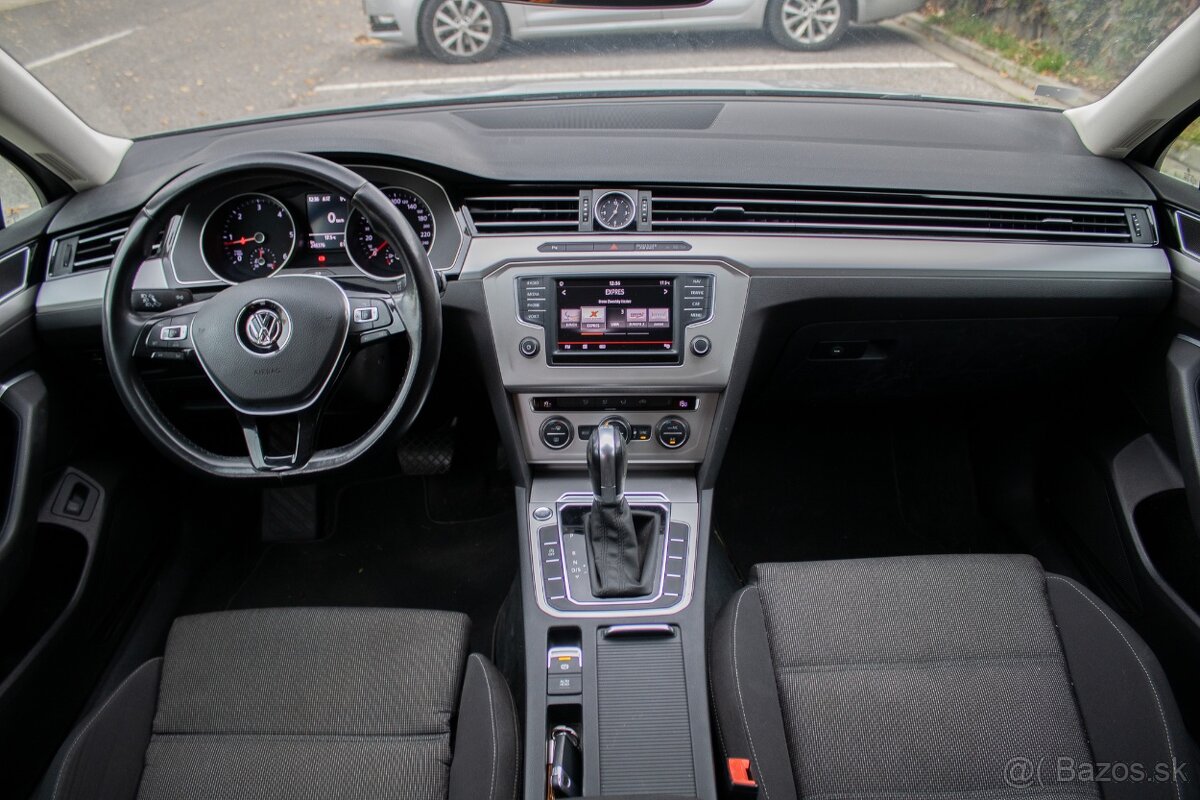 Volkswagen Passat Variant 1.6TDI DSG - 10