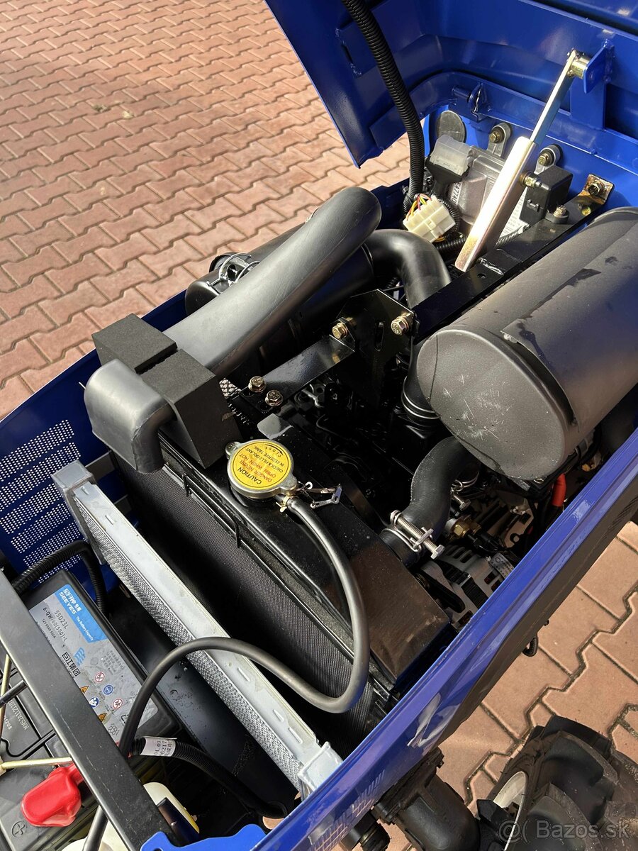 Predám malotraktor Tauros 4x4 40HP 4 valec motor - 10