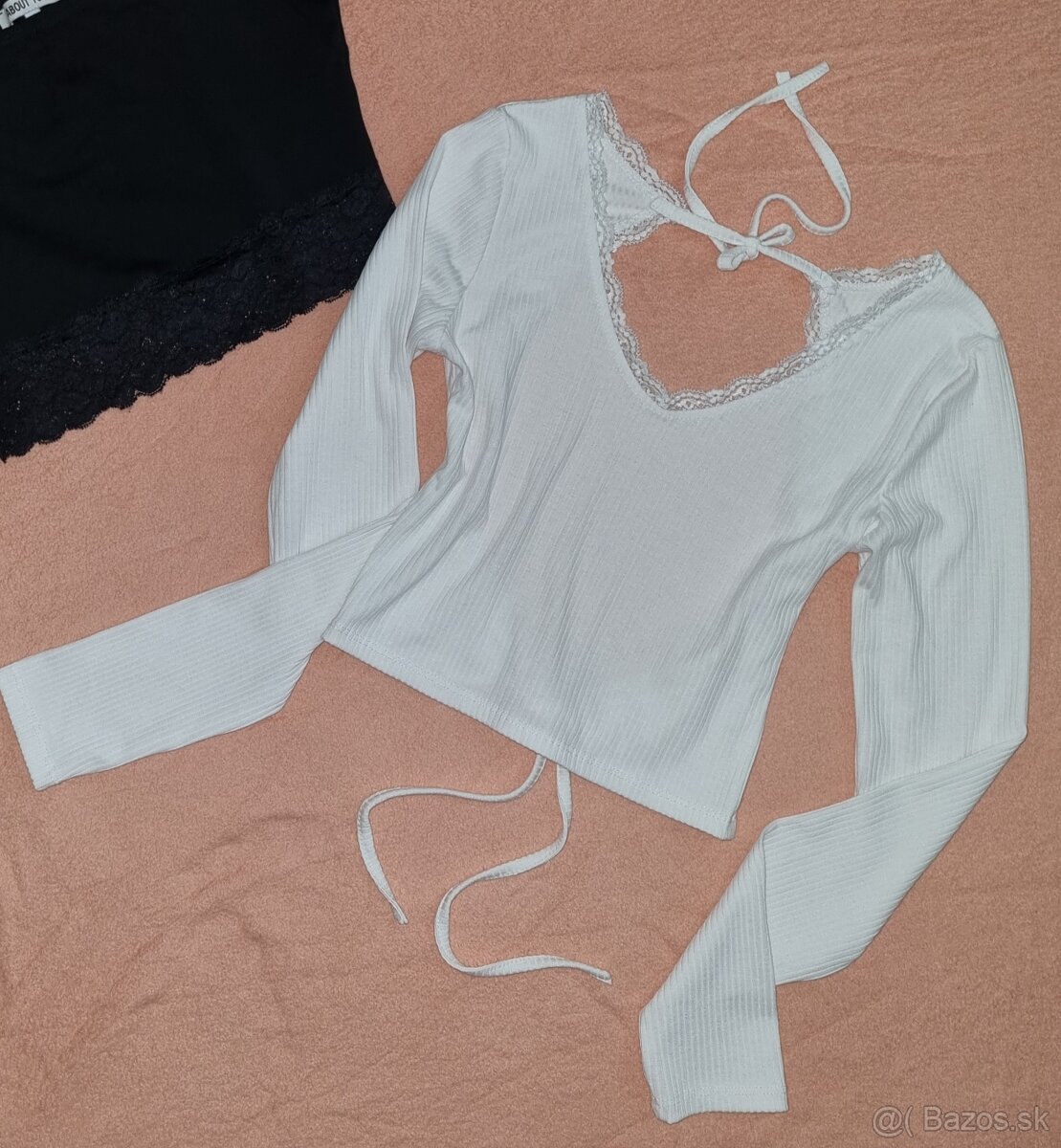 krátke topy vel. UNI - 10