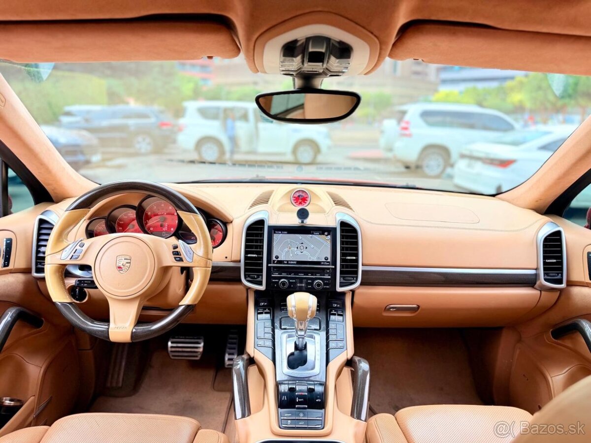 Porsche Cayenne GTS 2013 - 10