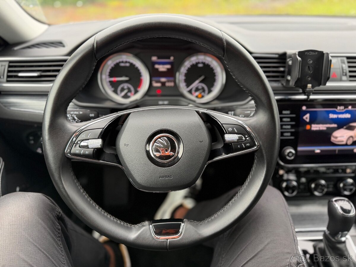 Škoda Superb Combi 2.0 TDI SCR Ambition DSG - 10