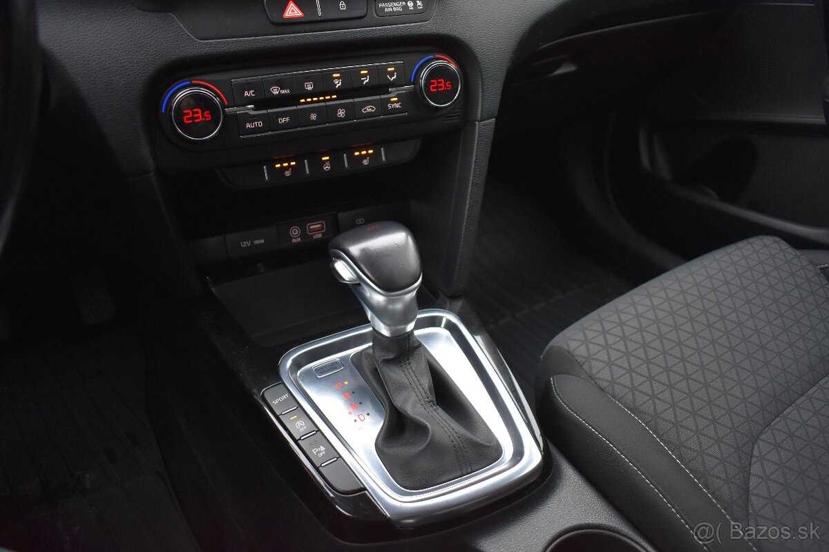 KIA Cee’d 1.6 CRDi 100KW/136k A/T - 10