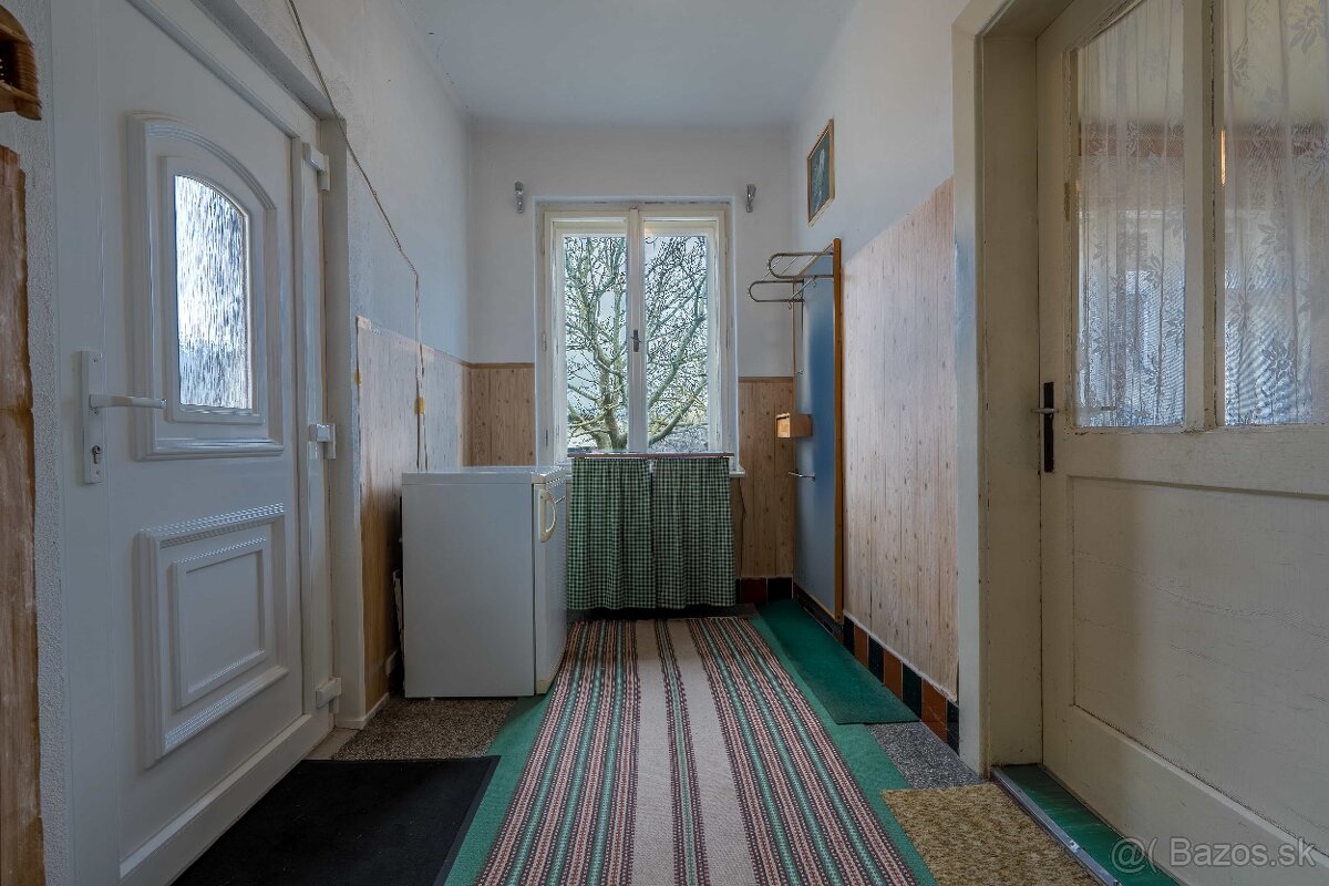 NA PREDAJ: Rodinný dom so záhradou v Rohožníku - 10