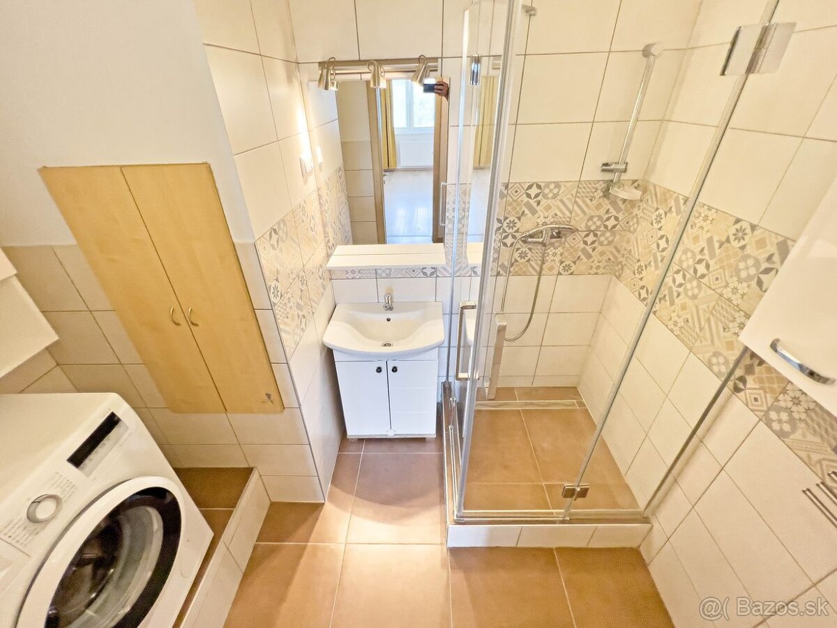 3-izbový byt po rekonštrukcii s loggiou – Užhorodská ulica - 10