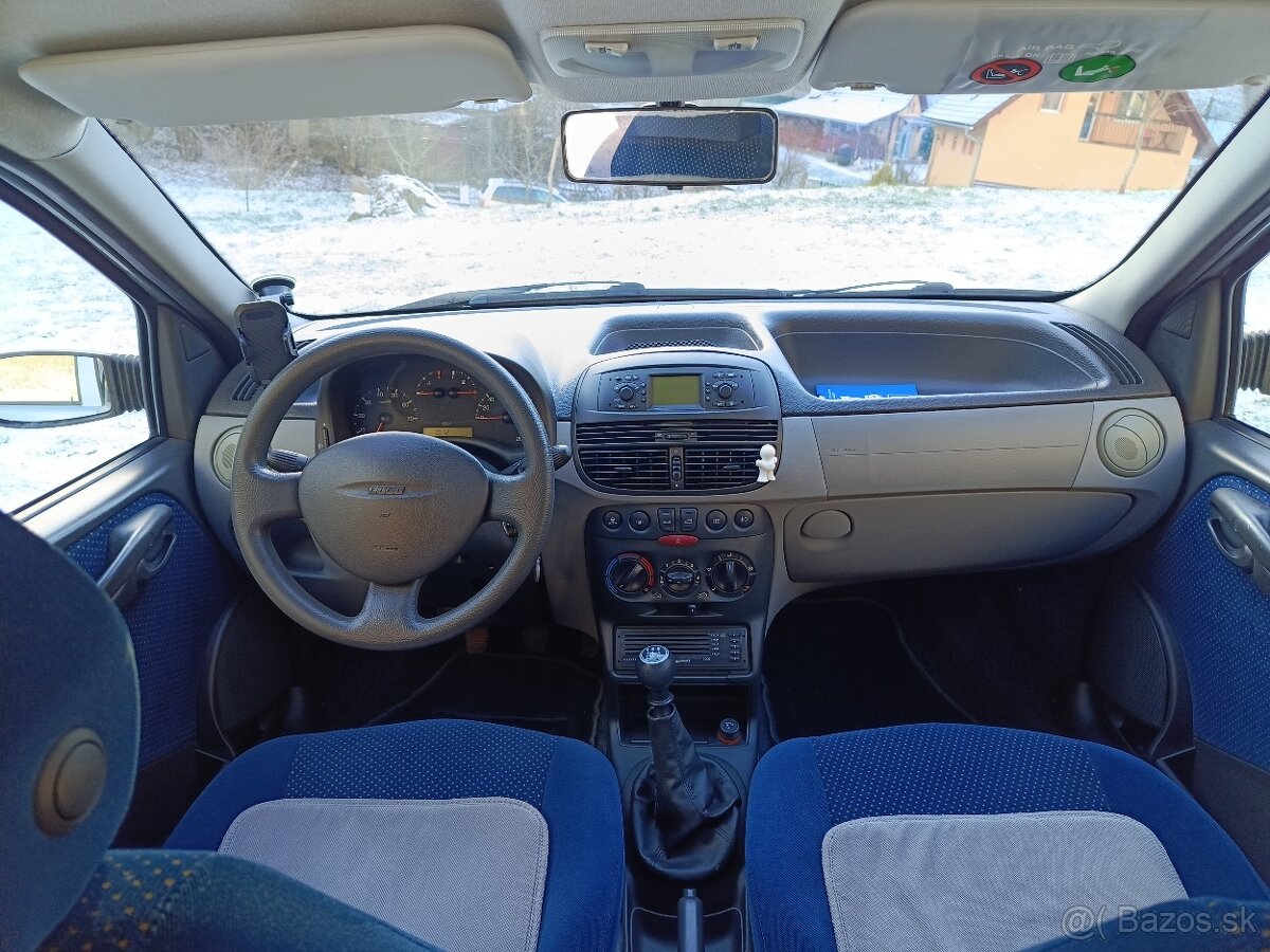 Fiat Punto 1.2 16V HLX - 10