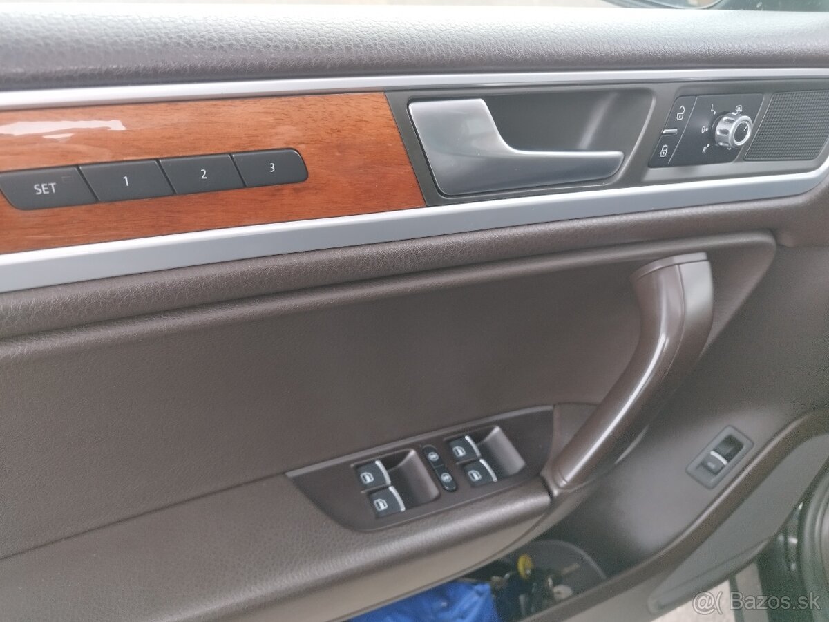 VW Touareg 3.0 tdi - 10