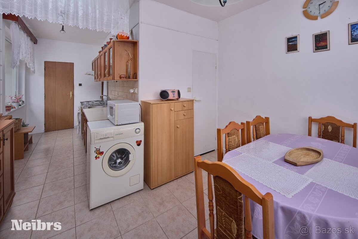 4 izbový byt s garážou na predaj - 10