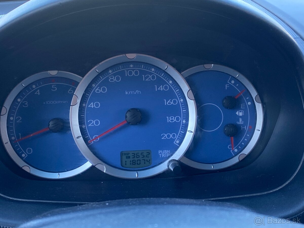 Mitsubishi L200 - 10