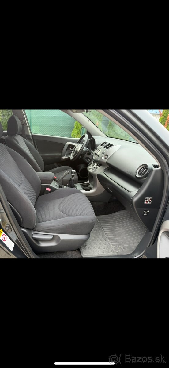 Toyota Rav4 2.2 D-CAT - 10