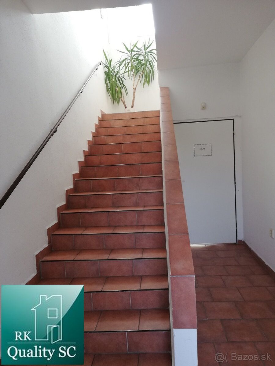 NA PREDAJ – polyfunkčný objekt v úplnom centre mesta Senec - - 10