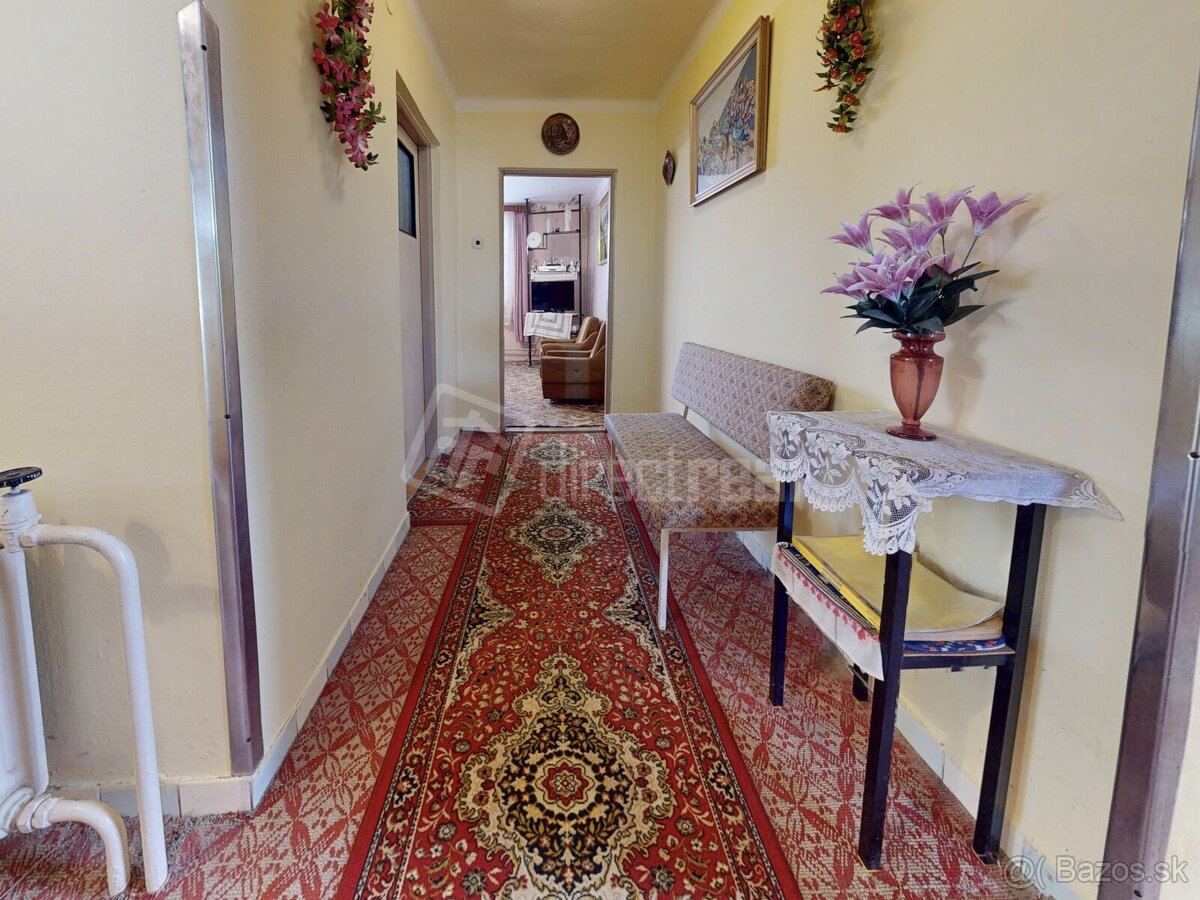 Dvojpodlažný rodinný dom s nádhernou výmerou - 10