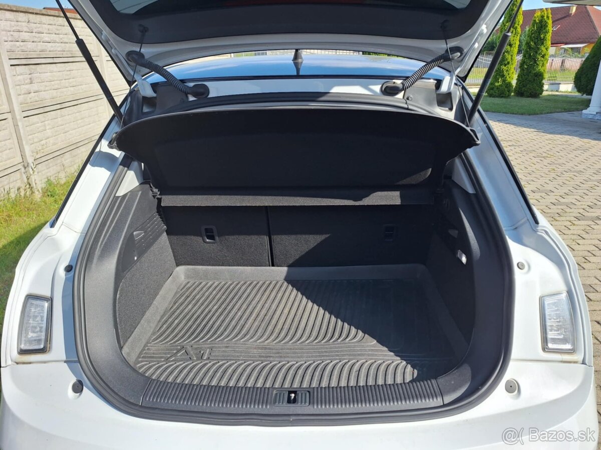 Audi A1 1,2 TFSI Sportback S-line - 10