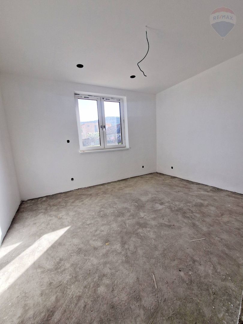 Rezervované Moderná 4-izbová novostavba domu s výbornou d - 10