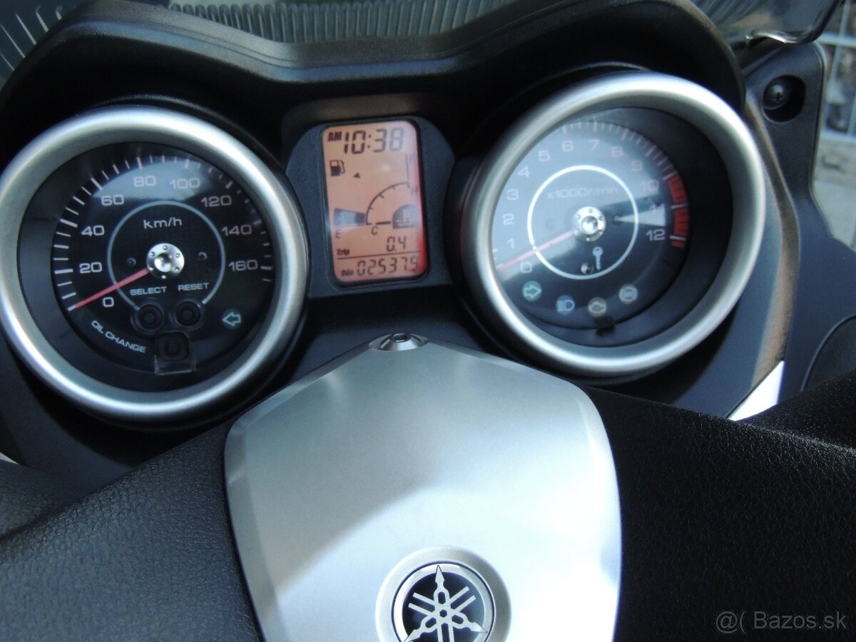 YAMAHA X MAX 125 2013 - 10
