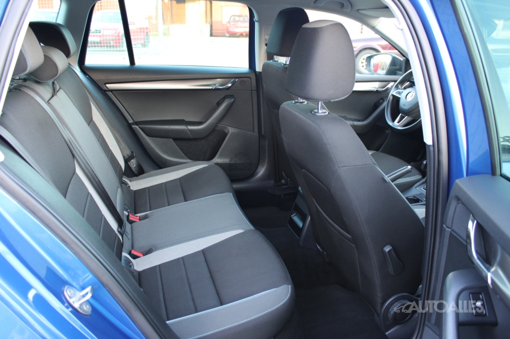 Škoda Octavia Combi 1,0 TSi 85 kW AMBITION - 10