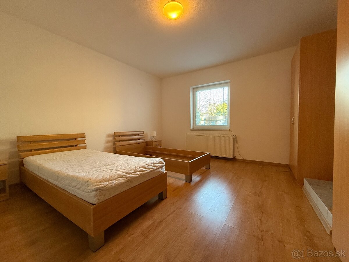 VYZÁLOHOVANÉ PREDAJ - RODINNÝ DOM - ZLATÉ MORAVCE - 10