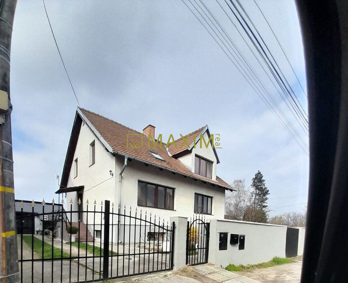 Dvojpodlažný 5 izb rodinný dom v Plaveckom Štvrtku - 10