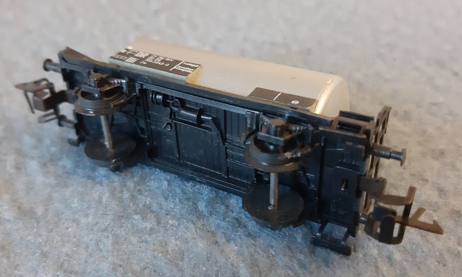 Vláčiky - 3x cisterna TT Zeuke - 10