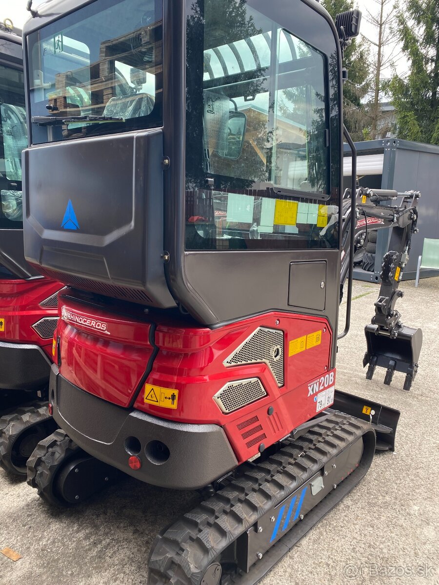Bager Xiniu 20T motor Kubota D 1105 - 10
