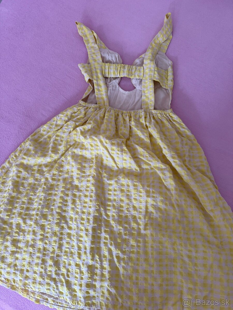 Viacere kusy oblecenia - 10