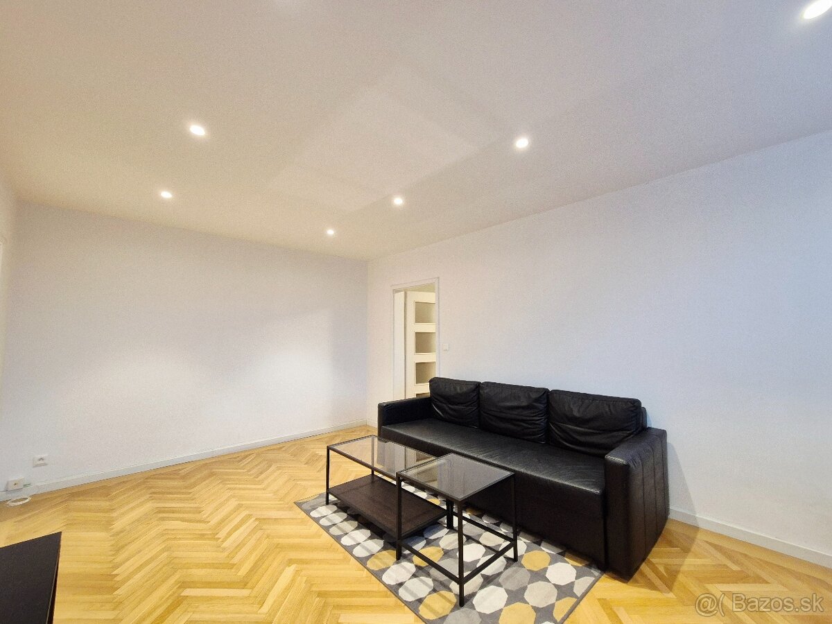 BEZ PROVÍZIE- 2 izbový byt pri Štrkoveckom jazere na Moldavs - 10