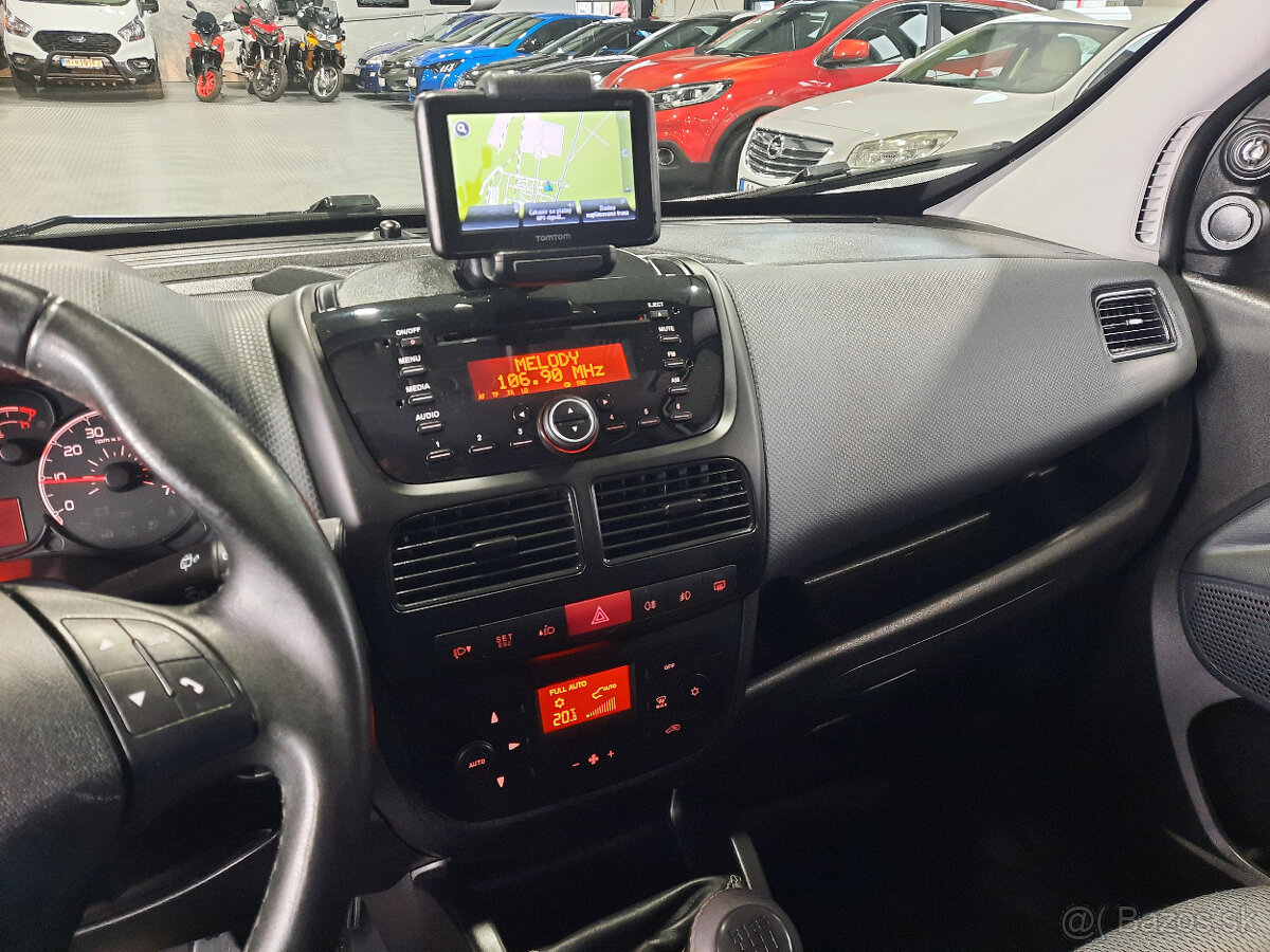 Fiat Dobló 2,0 MultiJet - 5 miestne - 10