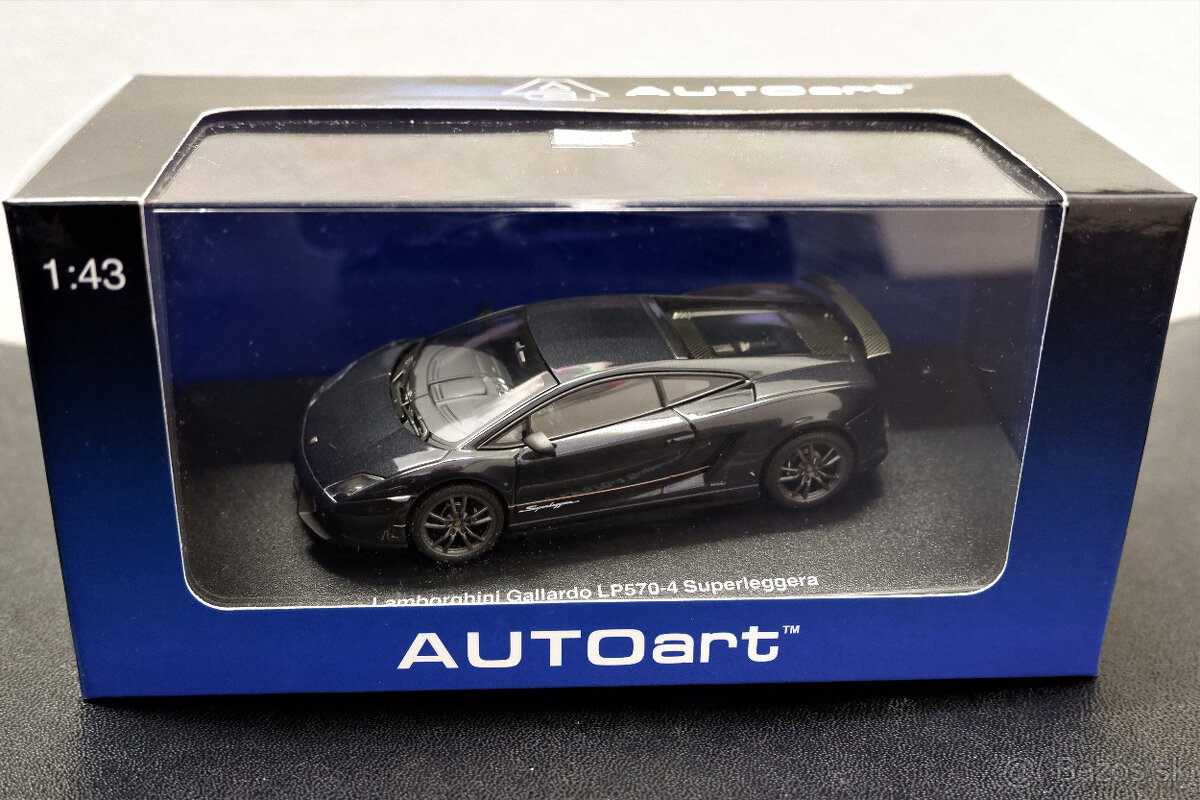 Modely 1:43 AutoArt - 10