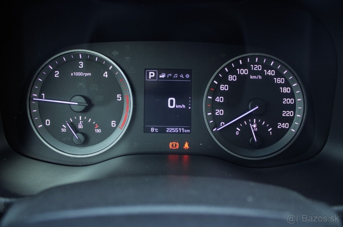 Hyundai Tucson 1.7 CRDi 7DCT 104kW - 10