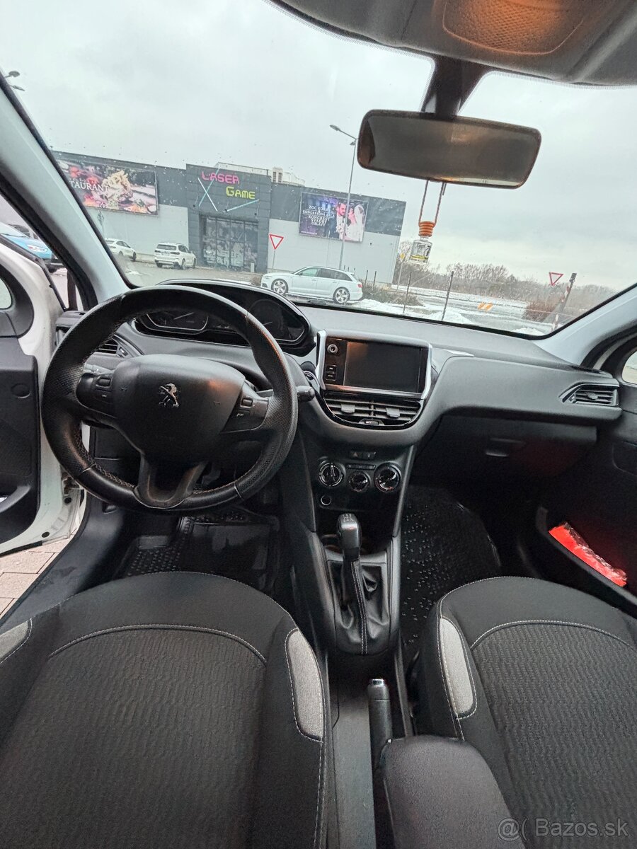 Peugeot 208 1.6 BlueHDi - 10