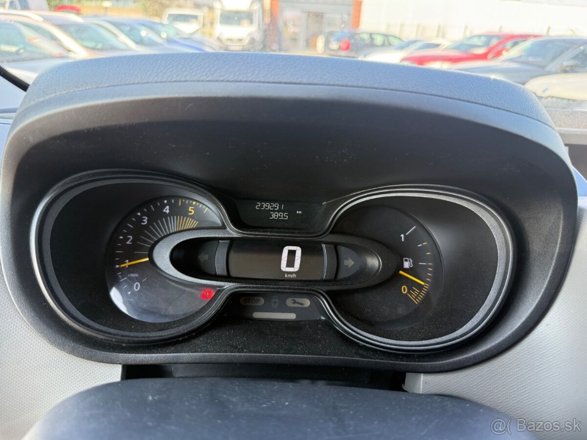 Renault Trafic 9-miestne - 10
