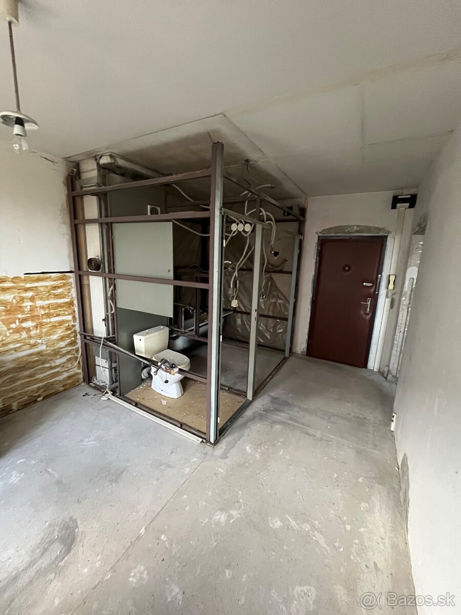 Obkladacie a stavebne práce - 10