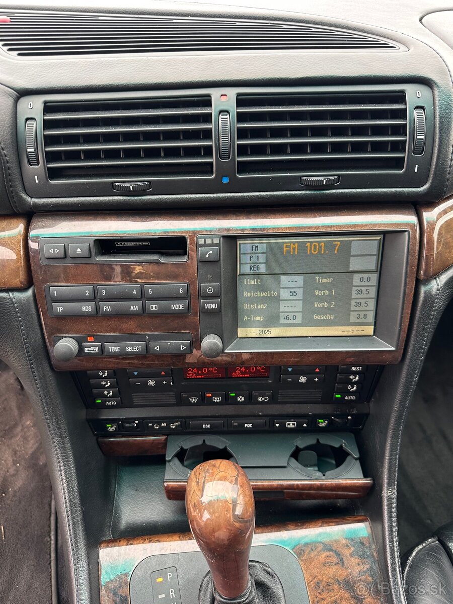 Rozpredam bmw e38 750i - 10