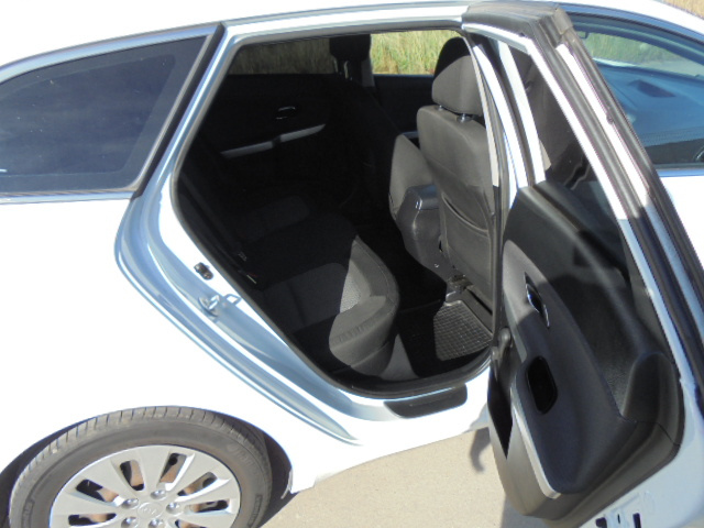 Kia Cee´d SW 1.4 CVVT LX, benzín, combi, r.v.9/2015 - 10