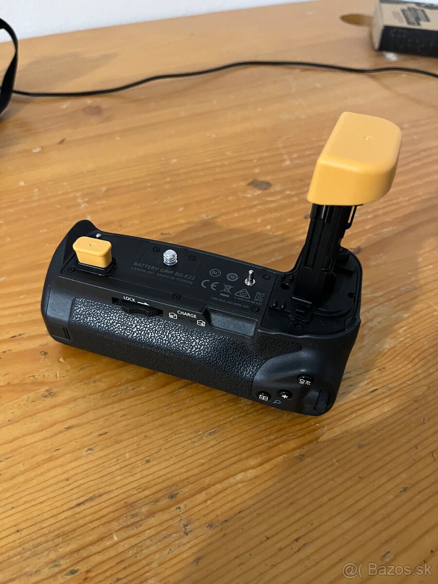 Canon EOS R + Battery grip - 10