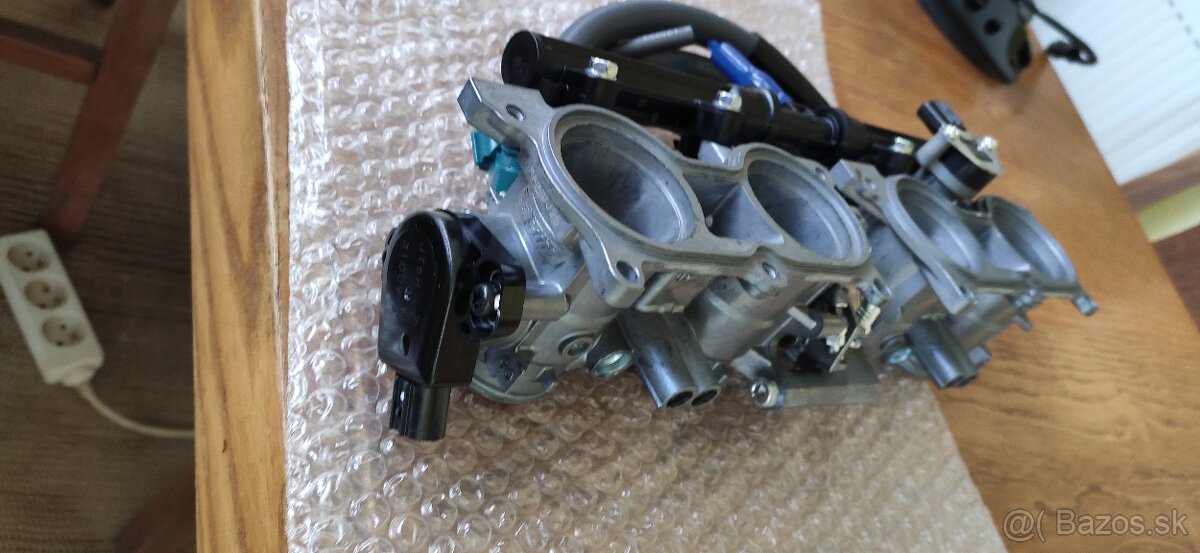 Teleso škrtiacej klapky Honda CBF1000 - 10